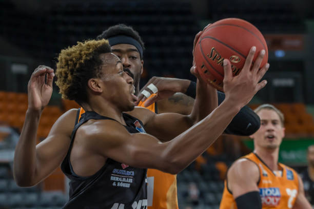 詹姆斯广告 詹姆斯广告