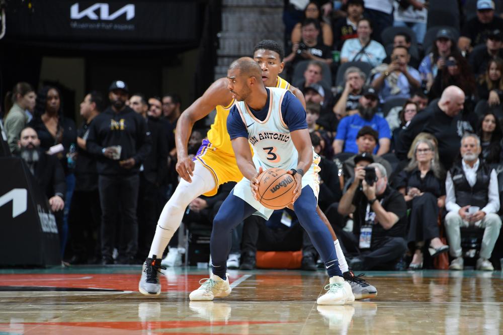 留意身后威 留意身后威