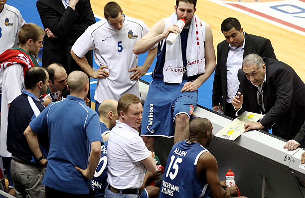 届巡回赛中 届巡回赛中